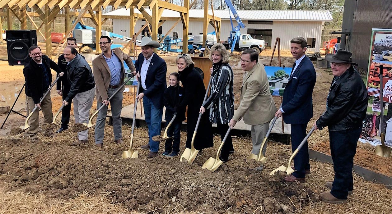 Senator Hyde-Smith helps break ground for the new children's barn at the Mississippi at Mississippi Agriculture and Forestry Museum