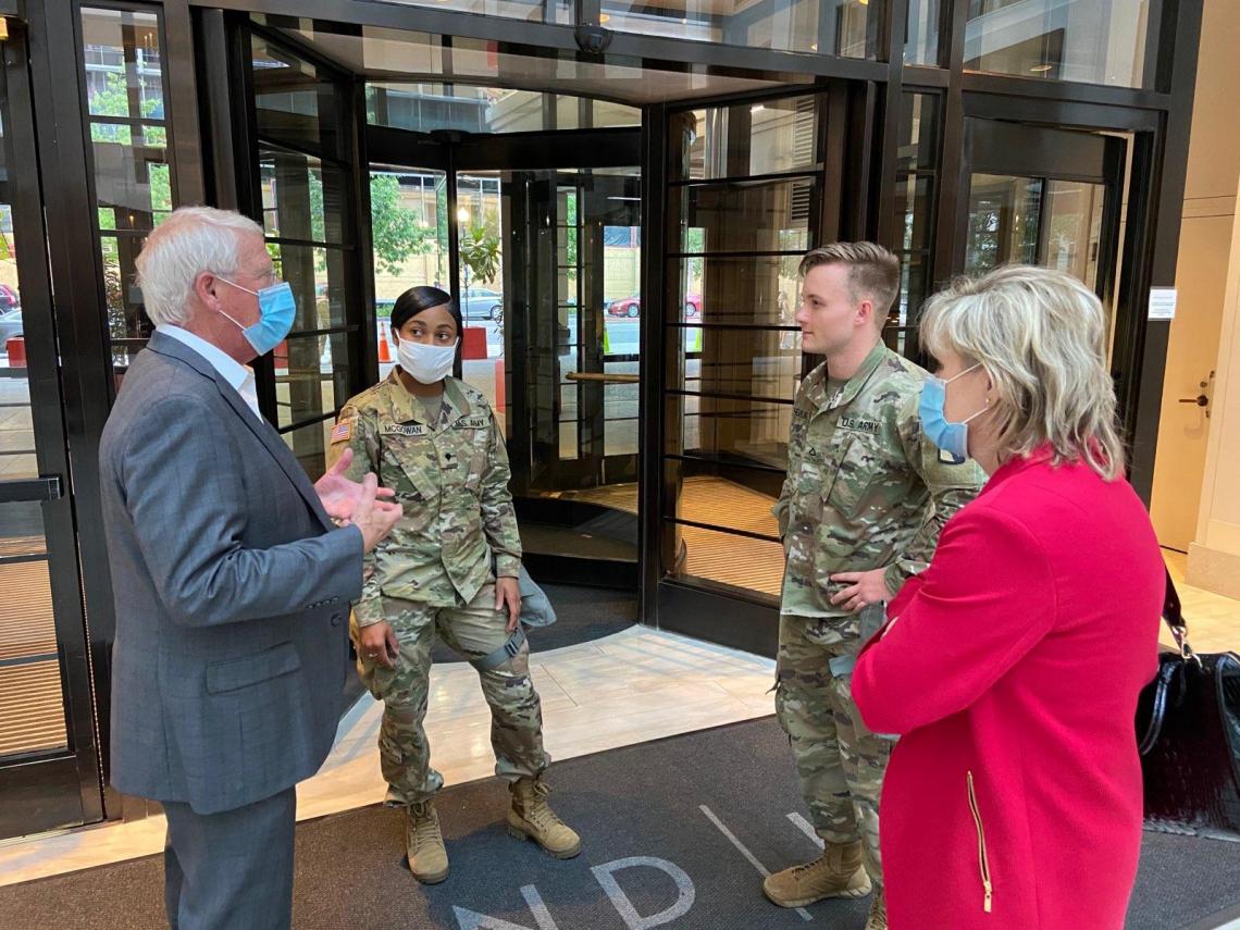 Senators Hyde-Smith and Wicker visit with two Mississippi National Guard members deployed to Washington, D.C., amid civil protests. (June 3, 2020)