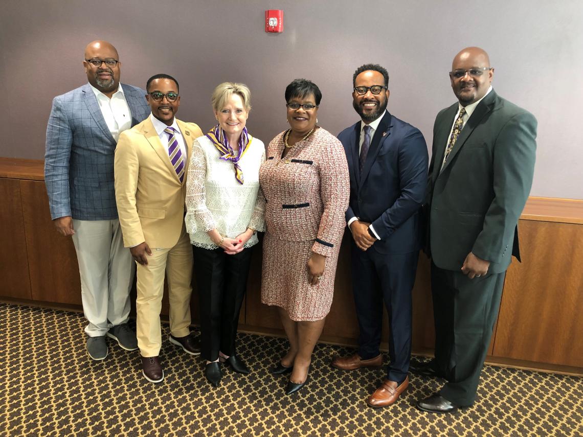 Senator Hyde-Smith visits Alcorn State University, a Historically Black Land-Grant University, to receive briefings and a tour from President Felecia M. Nave, Ph.D., and other school officials. (Aug. 11, 2022)