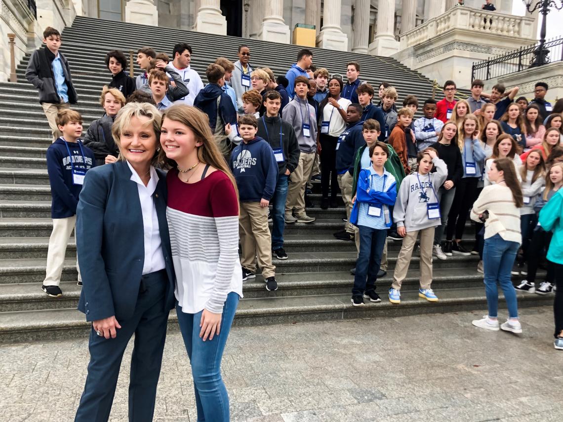 Senator Hyde-Smith greets 8th grade students from Jackson Academy on the Capitol Steps. (Oct. 31, 2019)