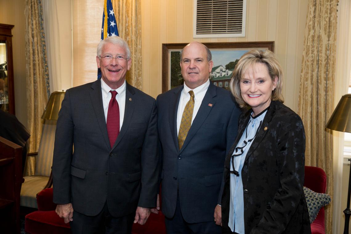 Senator Hyde-Smith and Senator Roger Wicker attend a Mississippi Farm Bureau Lunch on Capitol Hill. (Nov. 20, 2019)
