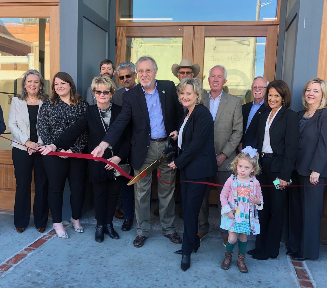 Senator Hyde-Smith opens a new state office in Brookhaven to serve constituents in Southwest Mississippi. (Nov. 22, 2021)