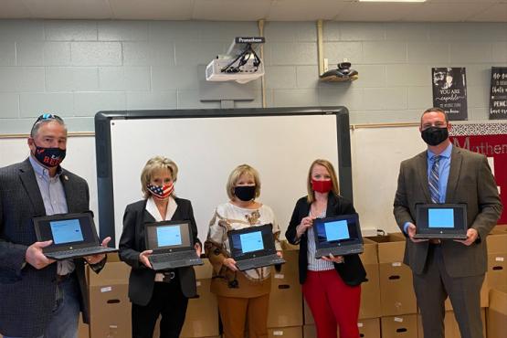 Senator Hyde-Smith presents CARES Act-funded laptops to Loyd Star School as classrooms are forced online due to the ongoing pandemic. (Nov. 3, 2020)