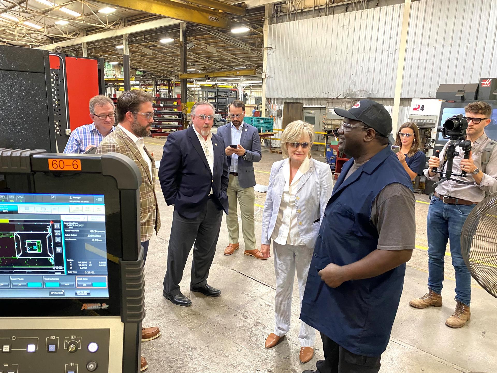 Senator Hyde-Smith visits with workers at Taylor Machine Works, an industrial equipment supplier in Louisville. (July 8, 2021)